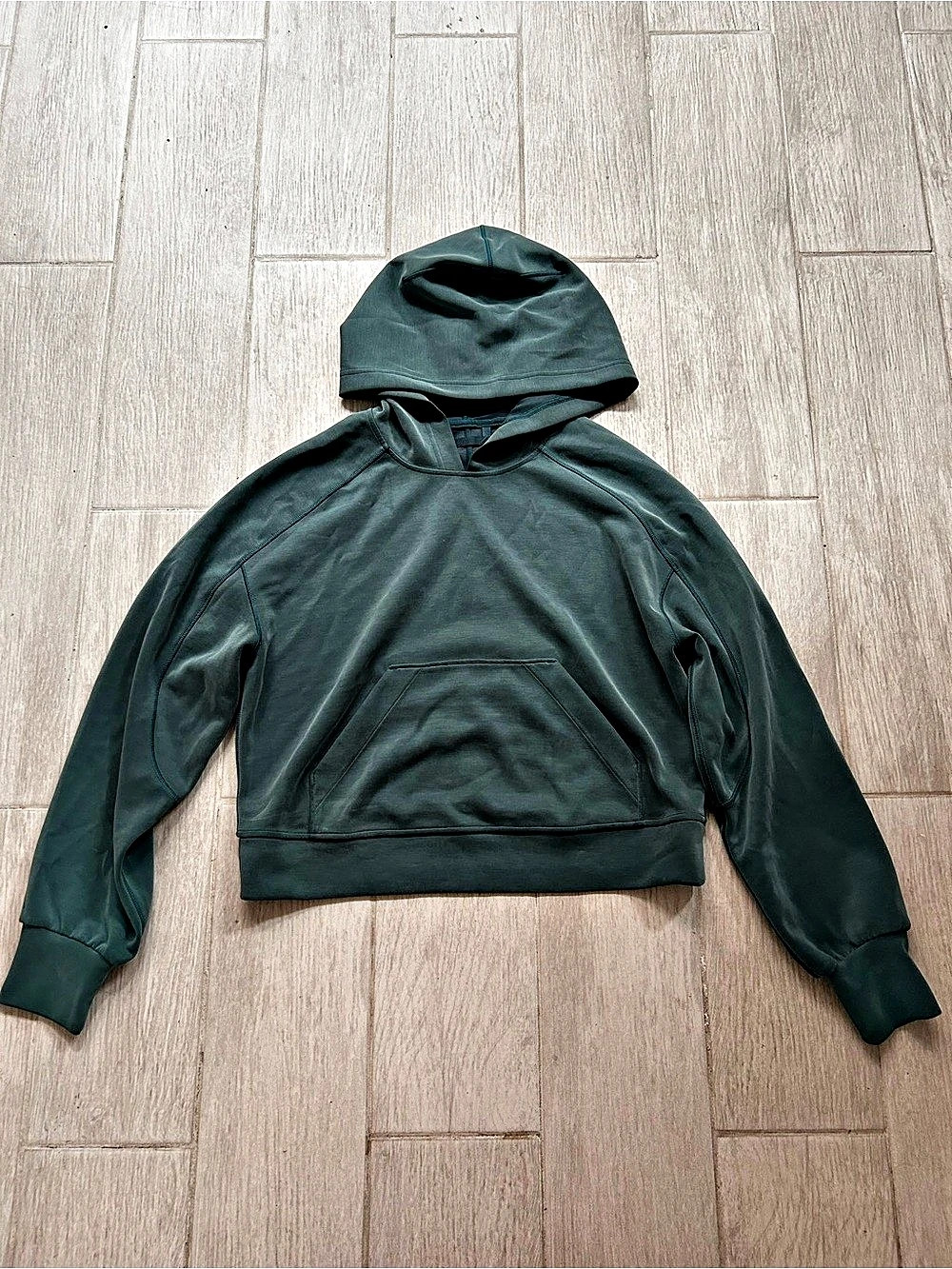 Lululemon Softstreme Hoodie – Size 4 – Green